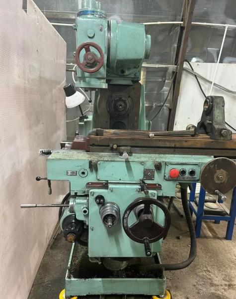 Продаем 6Р82Ш - Станок широкоуниверсальный консольно-фрезерный